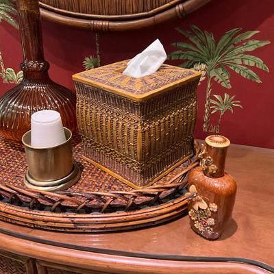 1044 Amber Bottle Bathroom Set