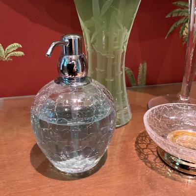 1046 Cut Glass Decor Lot