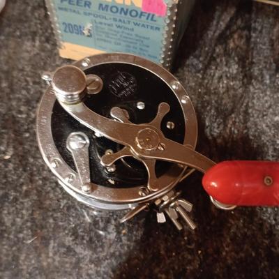 PENN NO 49 SUPER MARINER FISHING REEL