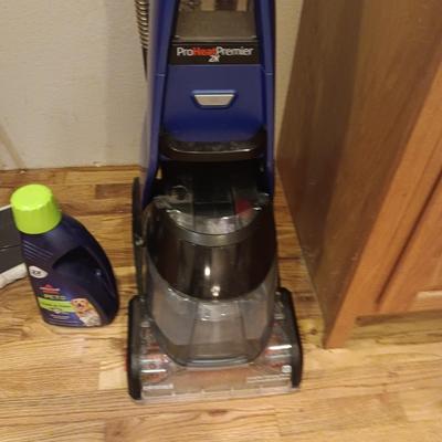 BISSELL CARPET CLEANER, CARPET SHAMPOO AND FLOOR DUSTER