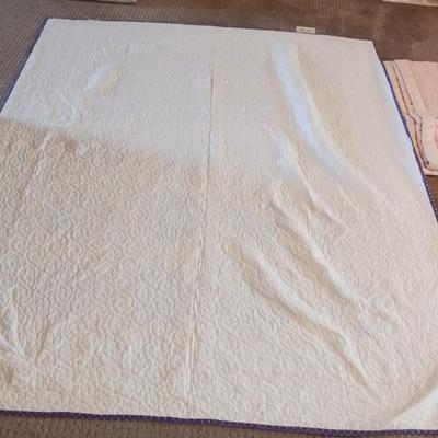 DRESDEN PLATE HANDMADE QUILT