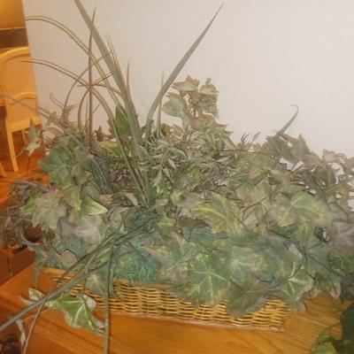 FAUX PLANTS IN CONTAINERS