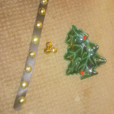 STRAP OF BELLS AND TREE PLATE
