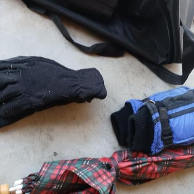 BASKETS, DUFFLE BAG, UMBRELLA, GLOVES