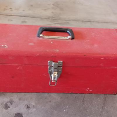 METAL TOOL BOX FULL OF USEFUL THINGS