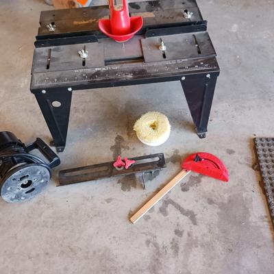 ROUTER, ROUTER TABLE WITH EXTRAS