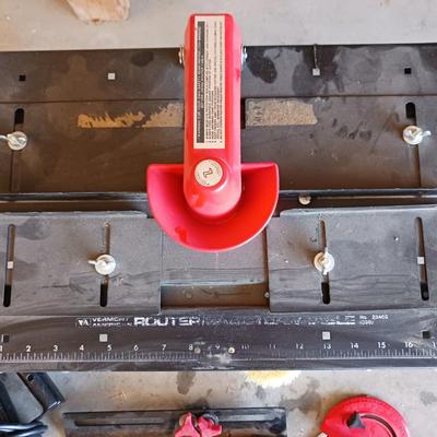 ROUTER, ROUTER TABLE WITH EXTRAS