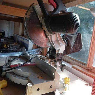 CRAFTSMAN 10" COMPOUND MITER SAW