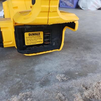 DEWALT 20V CORDLESS CHAINSAW