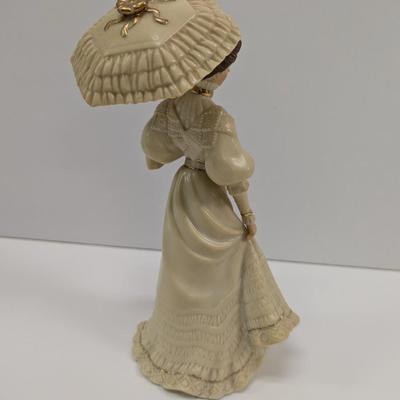 Lenox Figurine "Sunday Stroll"