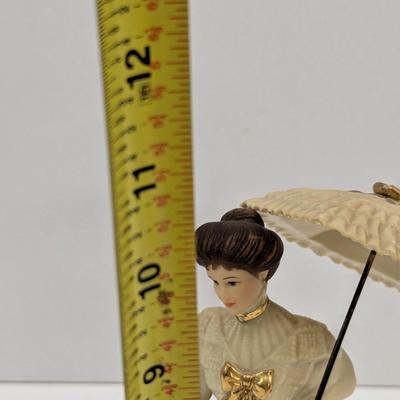 Lenox Figurine "Sunday Stroll"