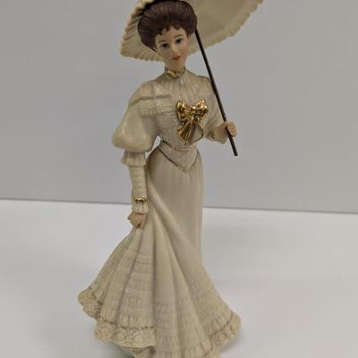 Lenox Figurine "Sunday Stroll"
