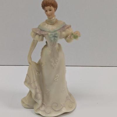 Lenox Figurine "The Enchanting Guest"