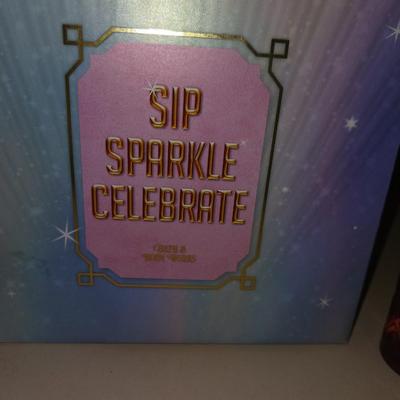 PAMPER YOURSELF WITH CHAMPAGNE TOAST