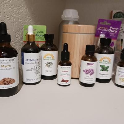 ESSENTIAL OILS AND A DIFFUSER