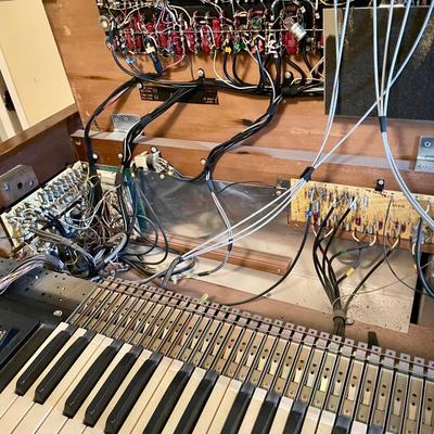 Conn Organ "Rhapsody" Model 628 with Satellite Pipes Speakers