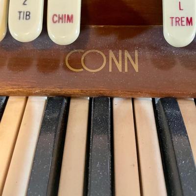 Conn Organ "Rhapsody" Model 628 with Satellite Pipes Speakers