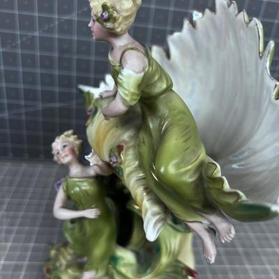 Art Nouveau Saxony Germany Shell Vase 