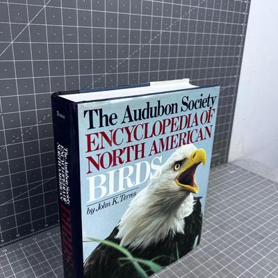 THE AUDUBON SOCIETY ENCYCLOPEDIA OF NORTH AMERICAN BIRDS 