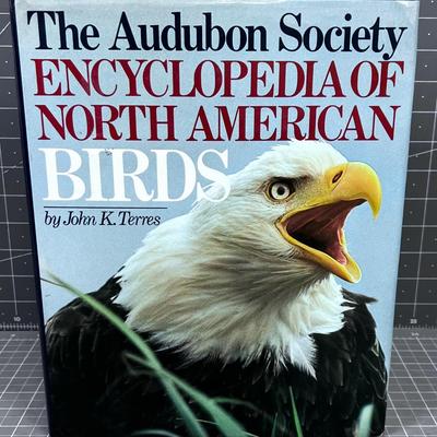 THE AUDUBON SOCIETY ENCYCLOPEDIA OF NORTH AMERICAN BIRDS 