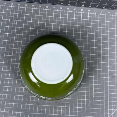 Crazy Daisy PYREX Mixing Bowl Green 