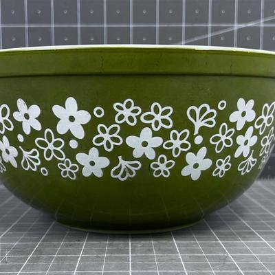 Crazy Daisy PYREX Mixing Bowl Green 