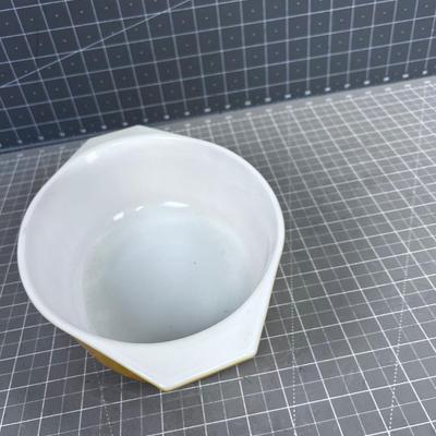 Butterfly Gold PYREX Casserole Dish 