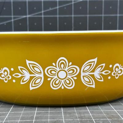 Butterfly Gold PYREX Casserole Dish 