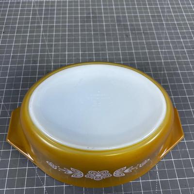 Butterfly Gold PYREX Casserole Dish 
