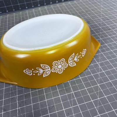 Butterfly Gold PYREX Casserole Dish 
