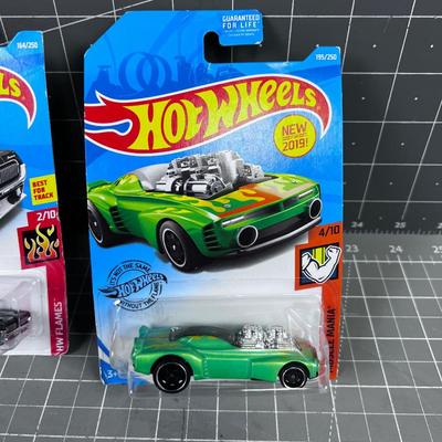 (4) NEW Hot Wheels on the Card