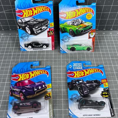 (4) NEW Hot Wheels on the Card