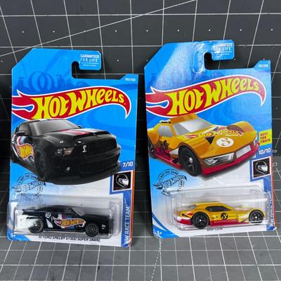 (5) NEW Hot Wheels on the Card
