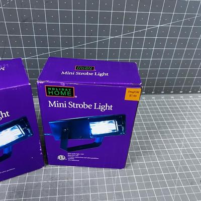 2 Mini Strobe Lights
