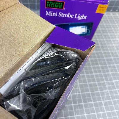 2 Mini Strobe Lights