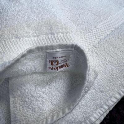 6 Towels - Large Lot of Beach WHITE Bath Towels Hardly Used