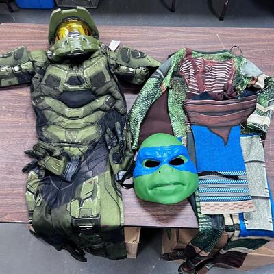 2 Costumes Mutant Ninja Turtle Small  and HALO Medium 
