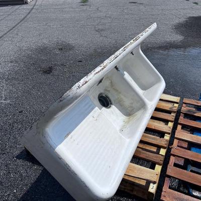 Antique CAST IRON Farm House Sink
