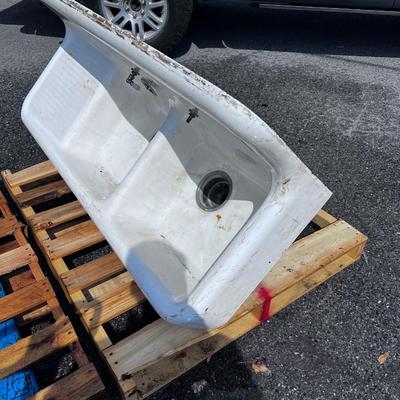 Antique CAST IRON Farm House Sink