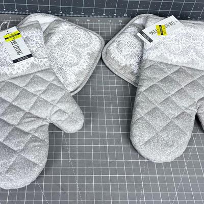 Country Living NEW Hot Pad and Mitt (3) Sets