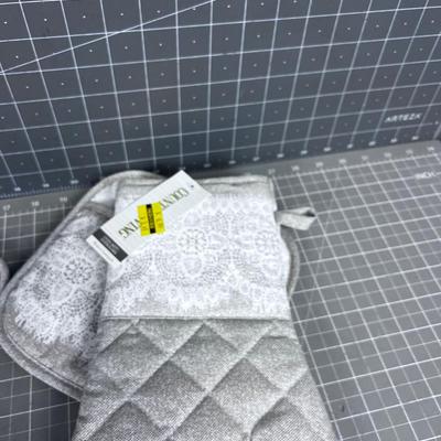 Country Living NEW Hot Pad and Mitt (3) Sets