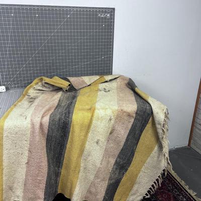 Vintage Woven Thin Rug / Blanket