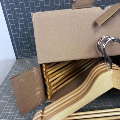 (15) Brand NEW Wooden Hangers