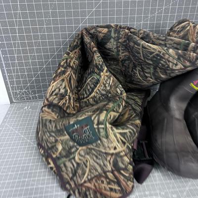 USED 400 Gram Neoprene Waders 