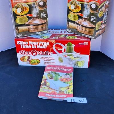 Slice-O-Matic food slicer and 2 Stone Wave Microwave Cooker Two Non-Stick Ceramic Stoneware Baking Pan