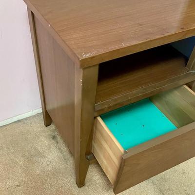 Vintage Walnut MCM Single Drawer Nightstand Bedside Table