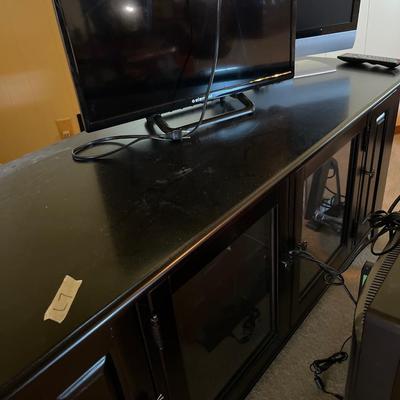 TV/ Stereo Cabinet & TVs and Monitors