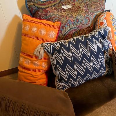 Decorative Pillows and a soft Throw