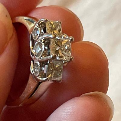 Gorgeous Diamond 14K Ring