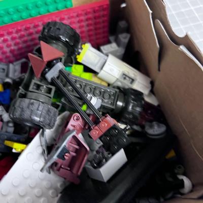 LEGOS 